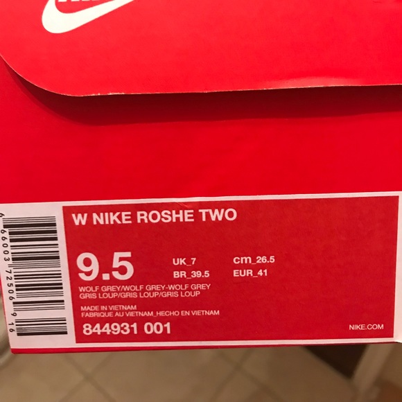 EUC NIKE ROSHE TWO SNEAKERS - Picture 5 of 5